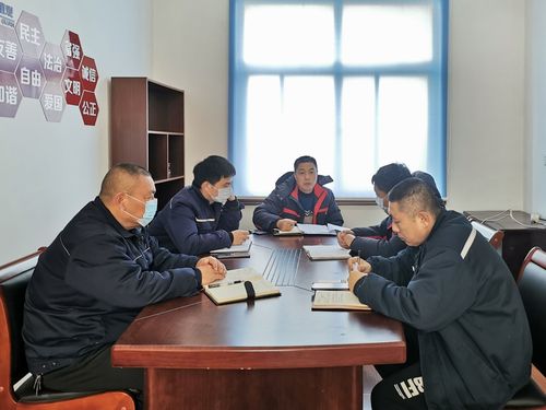 0224组织生活会分组讨论.jpg
